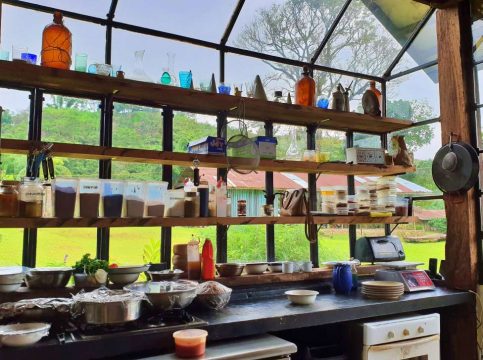 main-lodge-kitchen