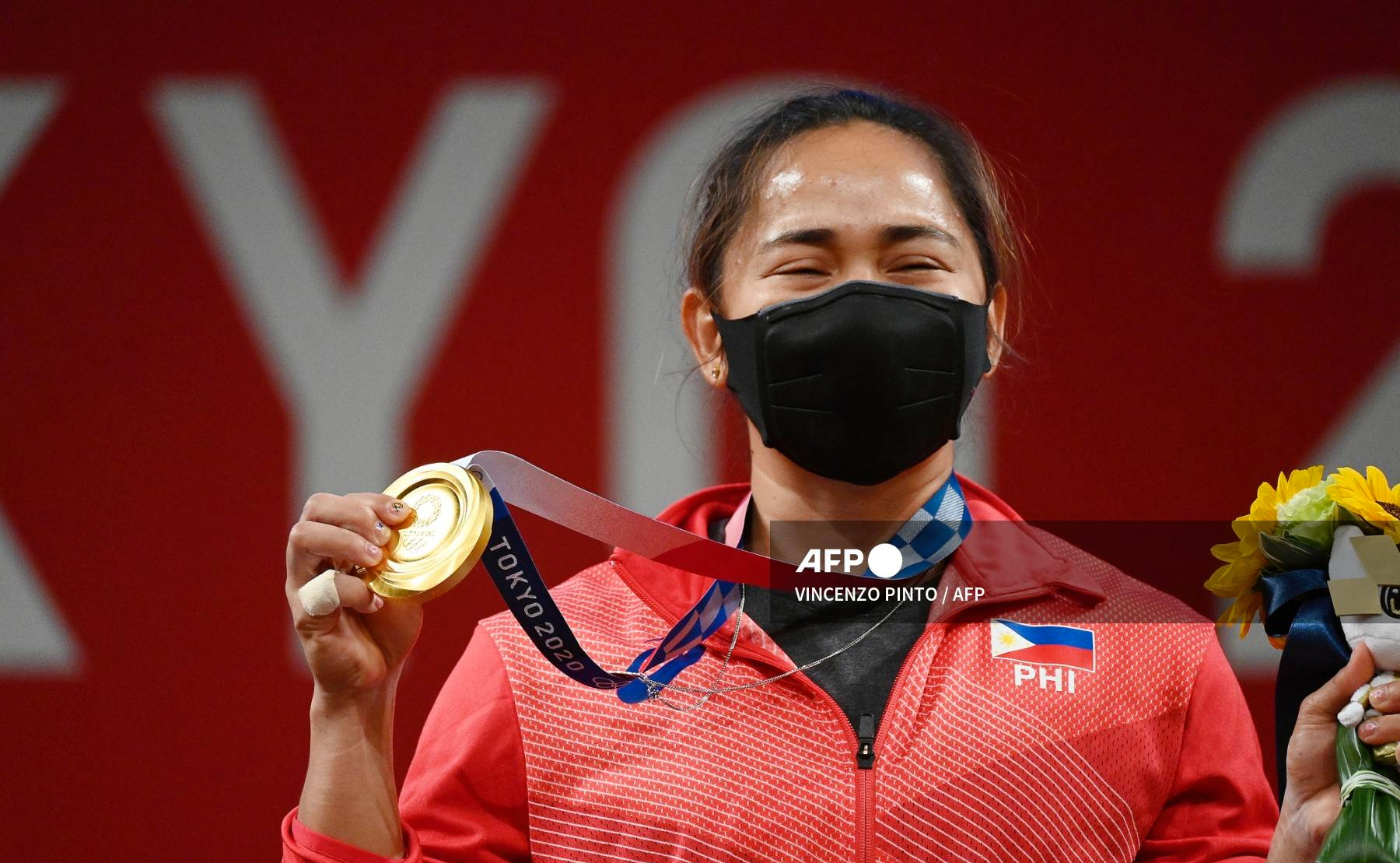 hidilyn-diaz-gold-medalist