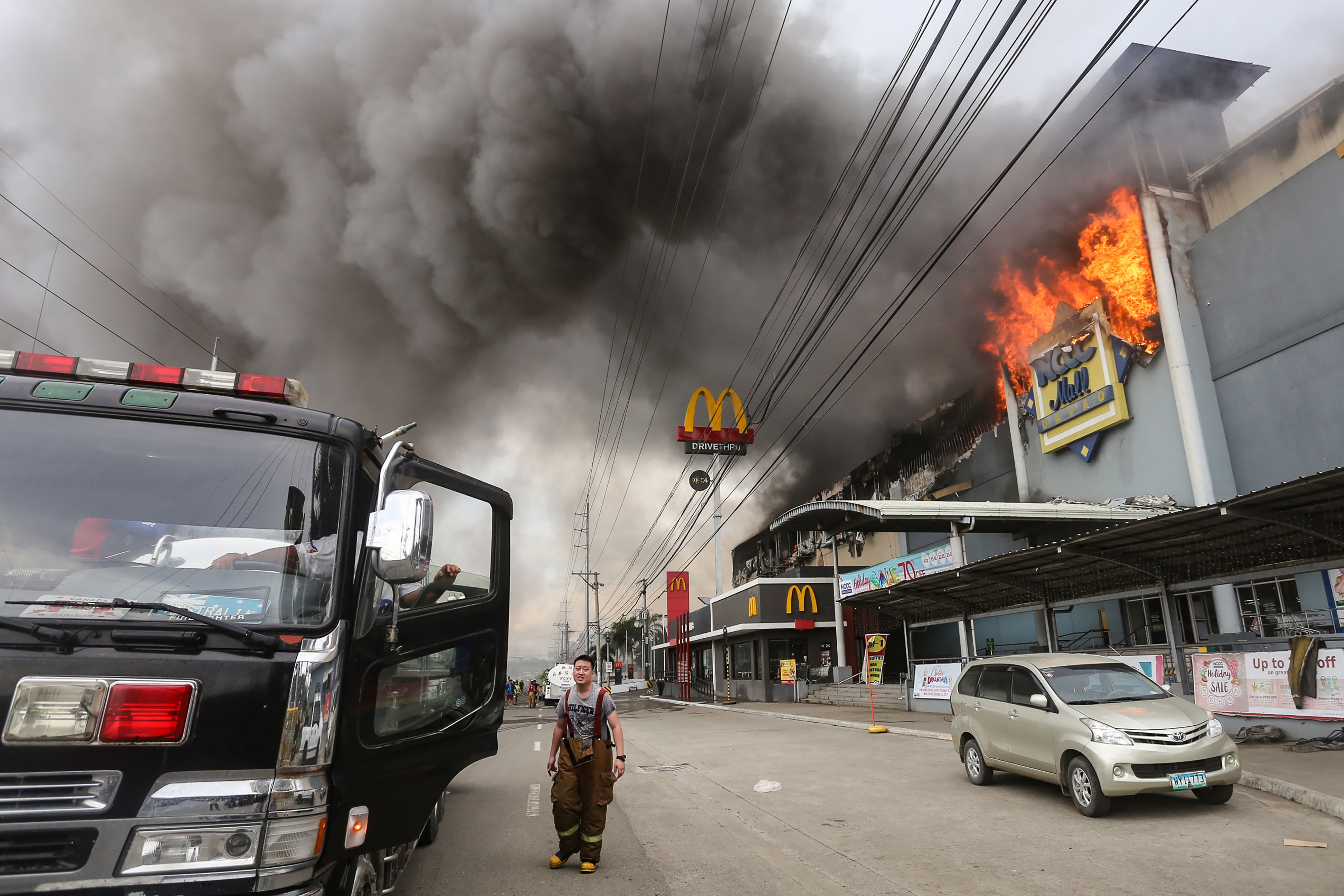 171223200831 03 philippine mall fire 1224