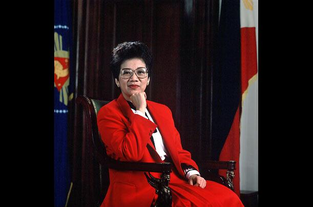 cory aquino obit 01