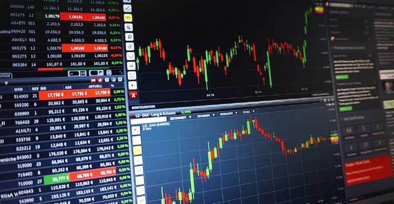 7 Essential Tools Every Forex Trader Needs