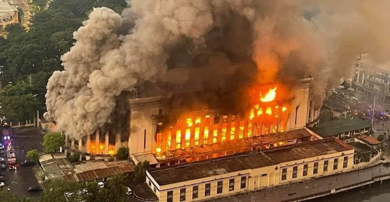 Massive Fire Hits Historic Manila Central Post Office