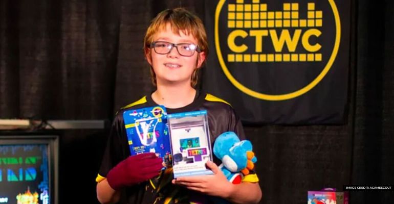 13 year old gamer shatters records becomes first to beat unbeatable tetris game