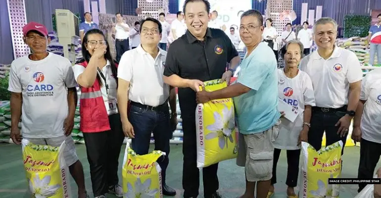 Oriental Mindoro farmers receive cash aid, urged to sell rice to NFA