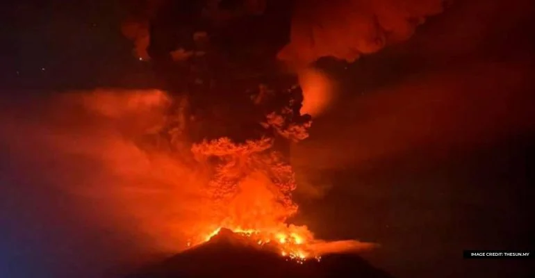 indonesians forced to evacuate as mount ruang erupts