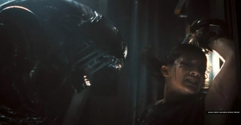 alien romulus reignites horror back into the franchise