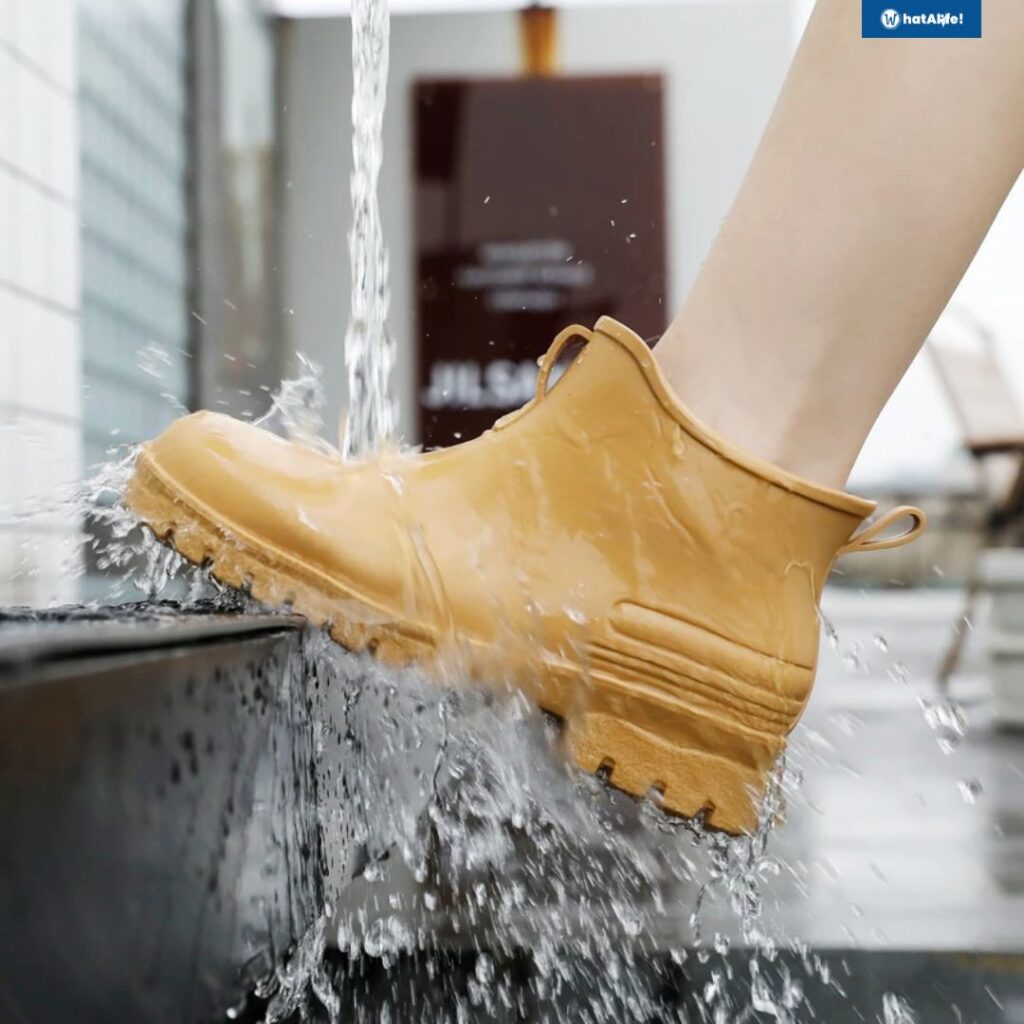 1. OUTDOORMORE Rain Boots